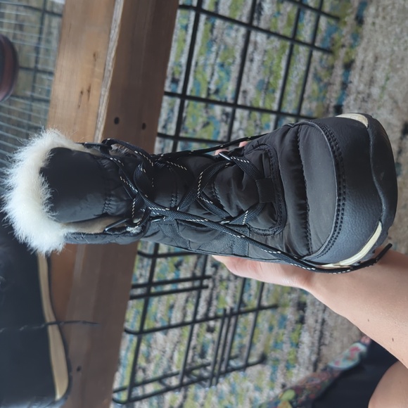 Women's Sorel Snow Boots - Picture 2 of 5